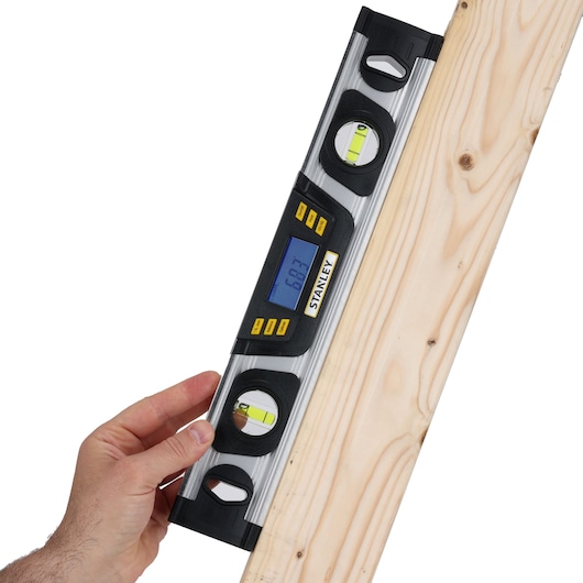 POZIOMICA STANLEY® FATMAX® z ELEKTRONICZNYM ODCZYTEM