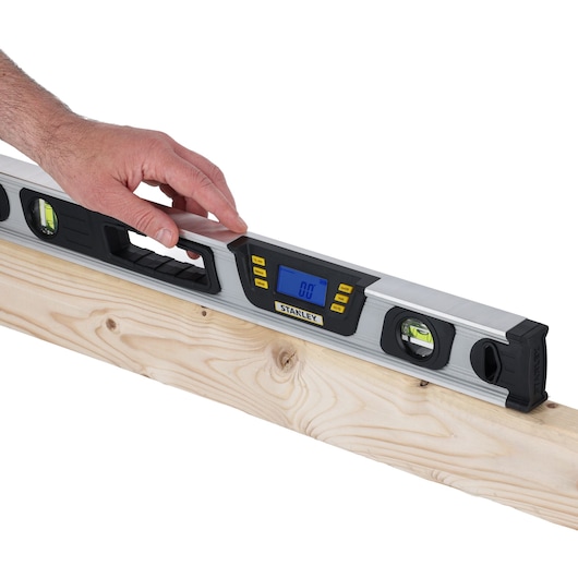 POZIOMICA STANLEY® FATMAX® z ELEKTRONICZNYM ODCZYTEM
